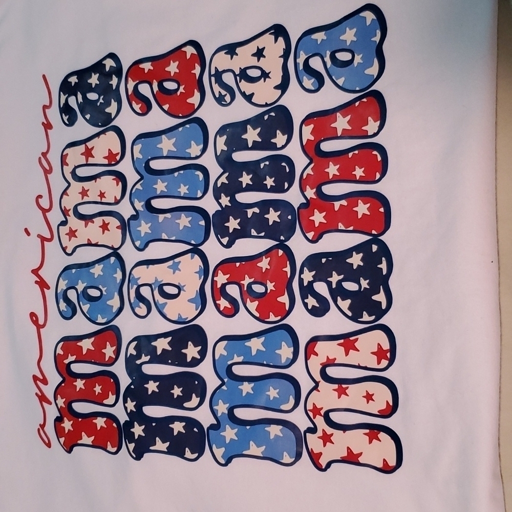 🍒NWOT AMERICAN MAMA TEE